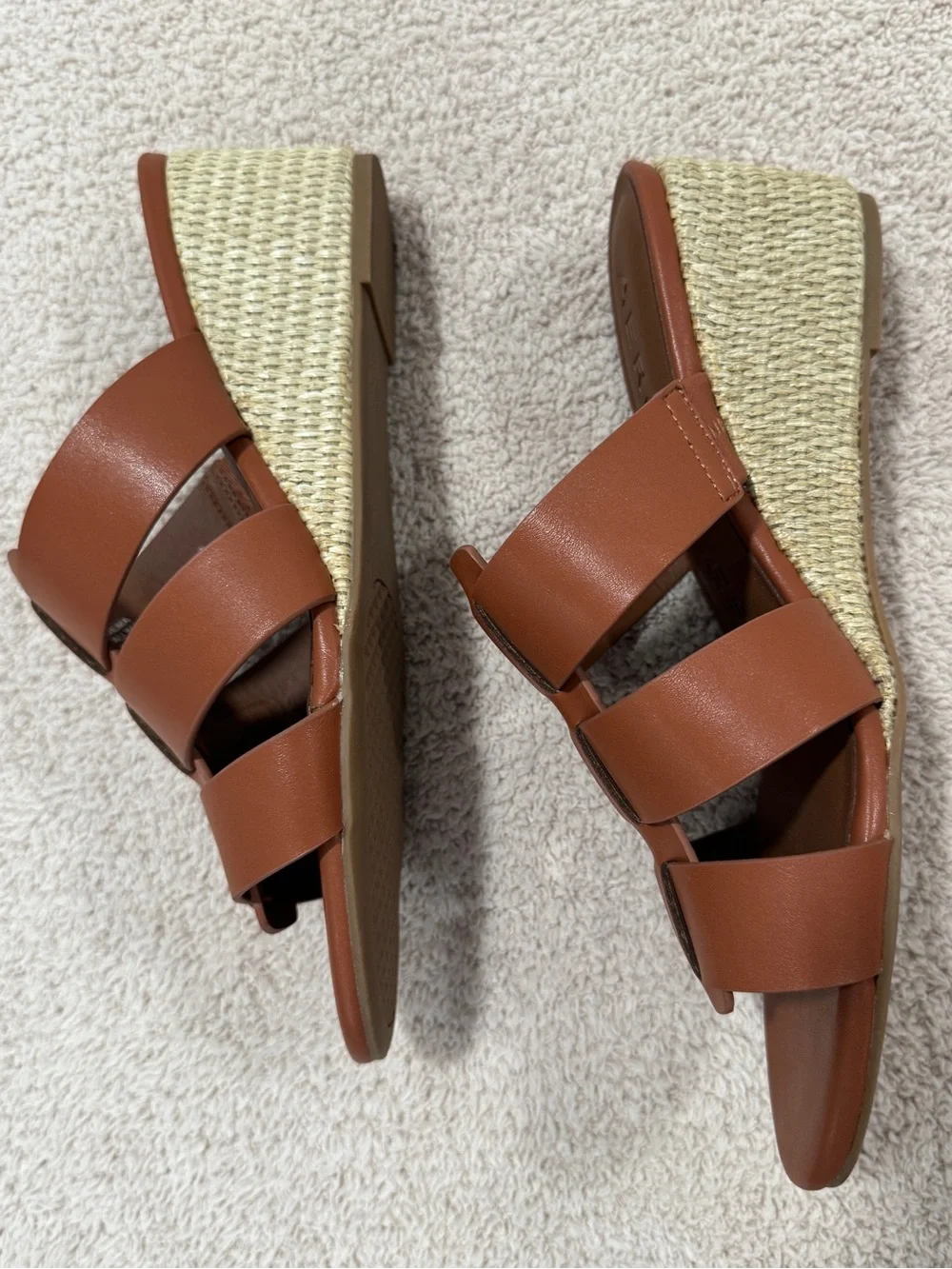 Aerosoles Wilma Wedge Sandals 9W Tan Brown Woven Straps Comfort Slip-On